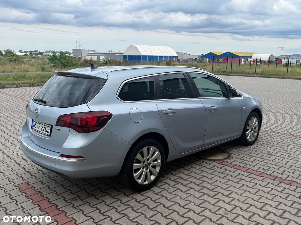Opel Astra 1.7 CDTI Cosmo - 10