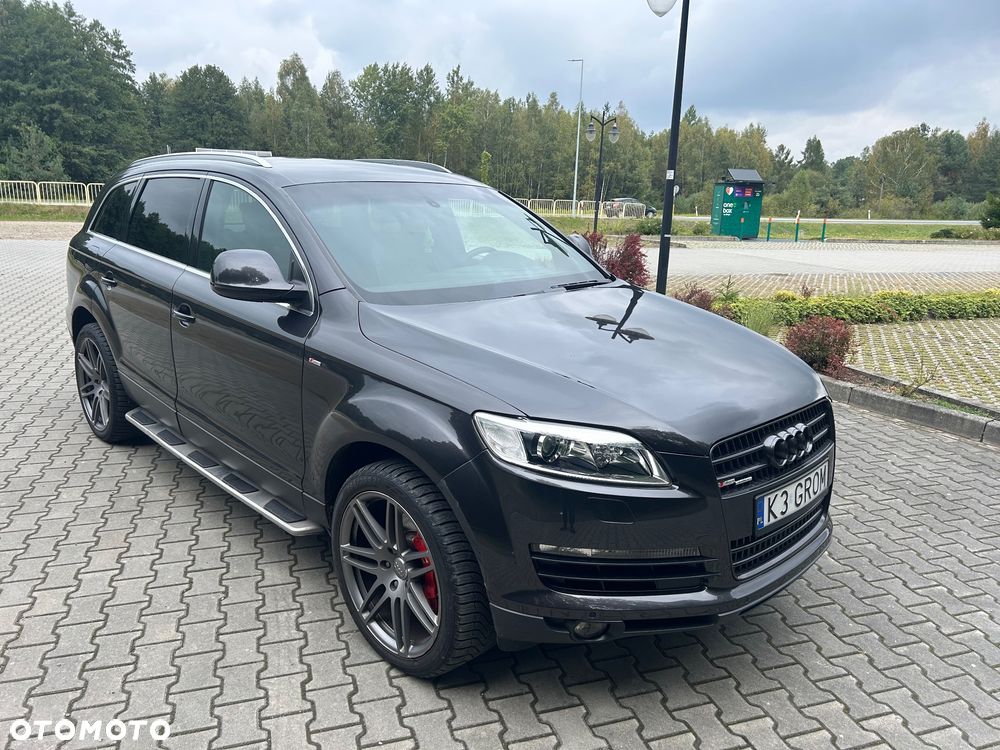 Audi Q7 - 1