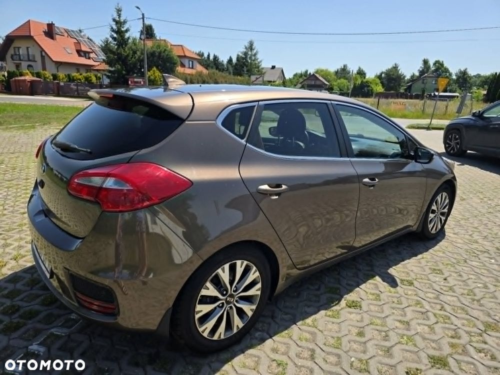 Kia Ceed 1.6 GDI L Business Line - 6