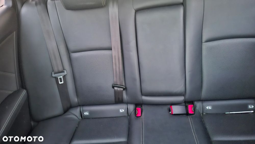 Toyota Avensis 2.0 D-4D Prestige - 19