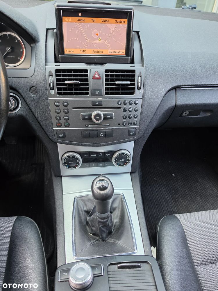 Mercedes-Benz Klasa C 200 CDI BlueEff Avantgarde - 5