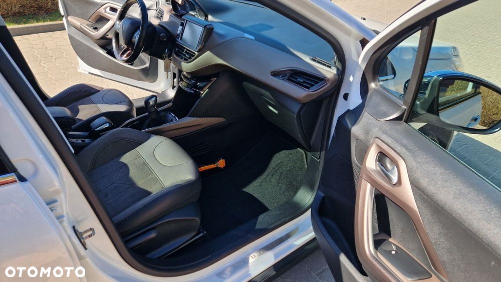 Peugeot 2008 120 VTI Allure - 22