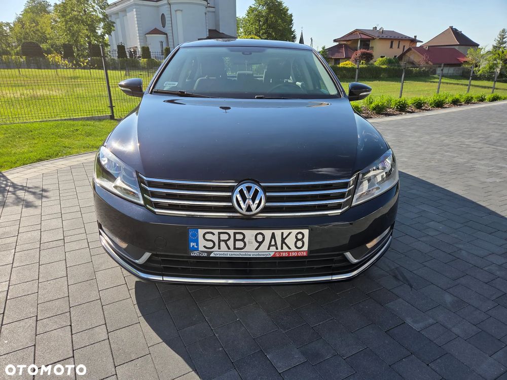 Volkswagen Passat 1.8 TSI Exclusive - 1