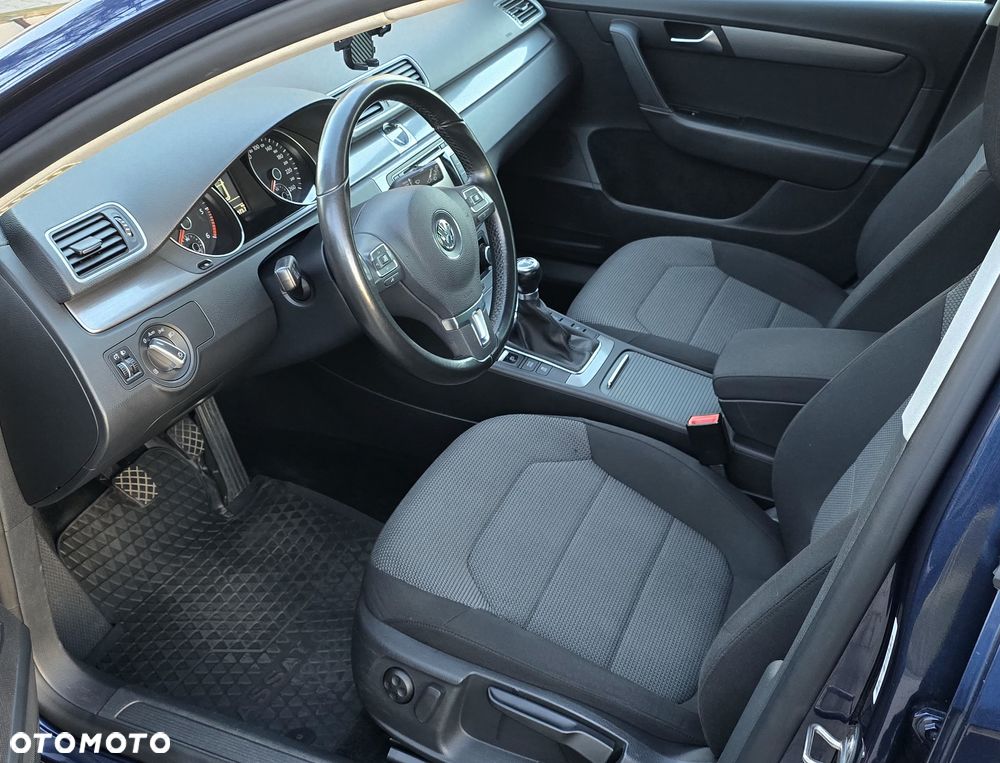 Volkswagen Passat 2.0 TDI 4Mot Comfortline - 10