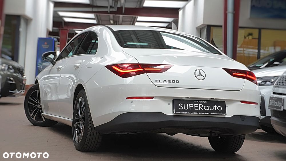 Mercedes-Benz CLA 200 7G-DCT - 10