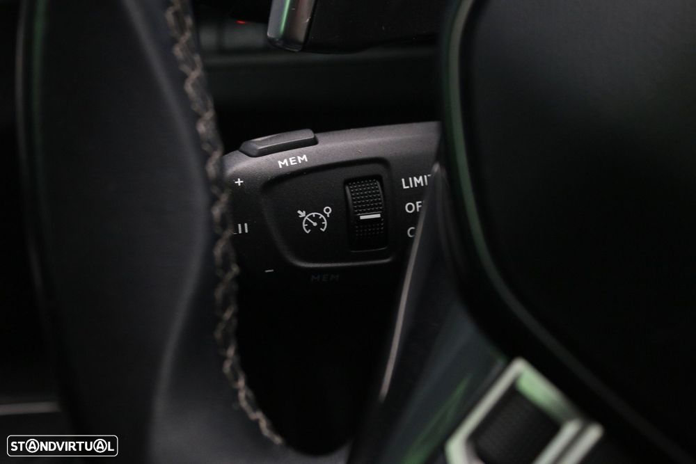 Peugeot 3008 1.2 PureTech Allure Pack EAT8 - 30