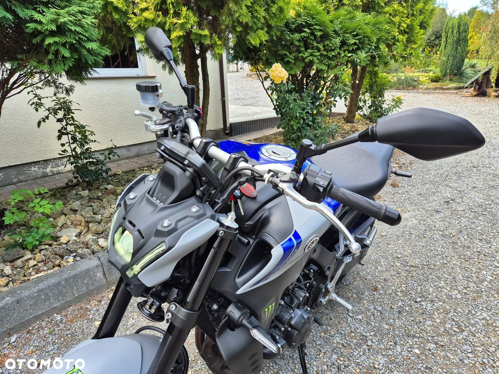 Yamaha MT - 9