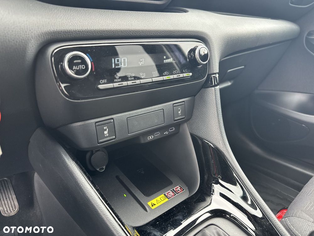 Toyota Yaris Hybrid 1.5 Style - 22