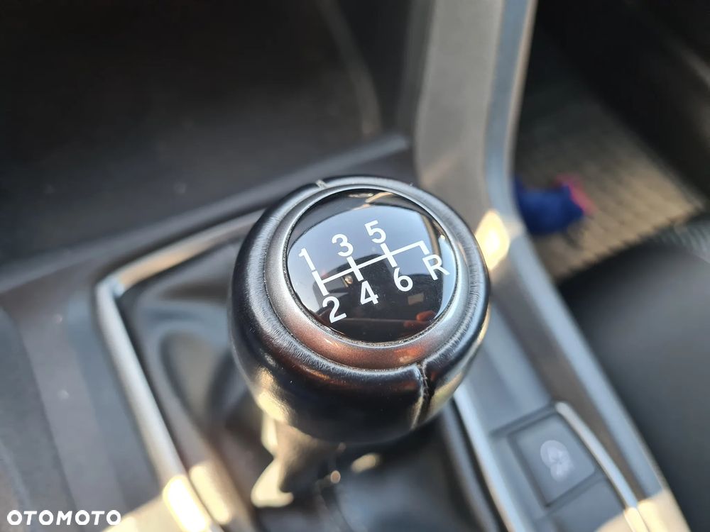 Honda Civic 1.0 T Comfort Sport Line - 24
