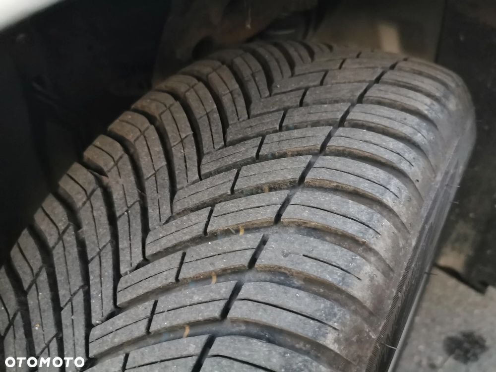 Audi A4 Limousine - 14