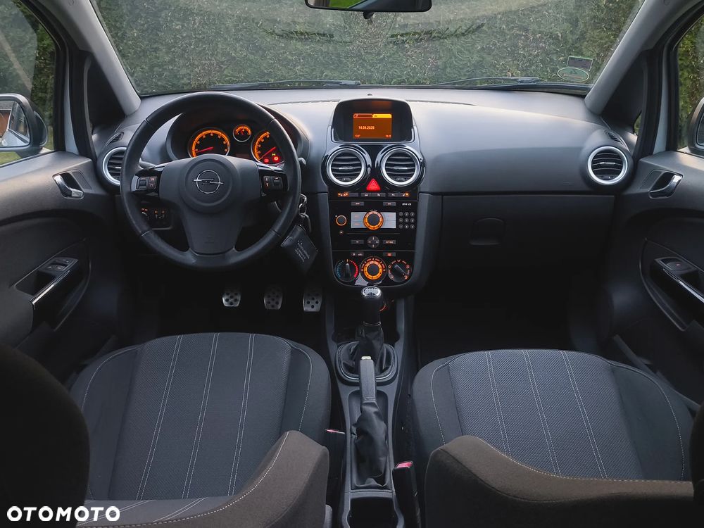 Opel Corsa 1.4 16V Color Edition - 26