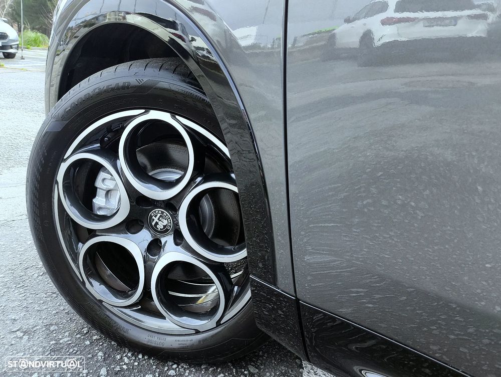 Alfa Romeo Tonale 1.5 Hybrid Sprint - 35