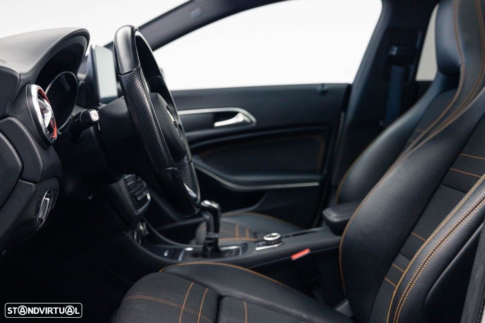 Mercedes-Benz CLA 200 (CDI) d Orange Art Edition - 17