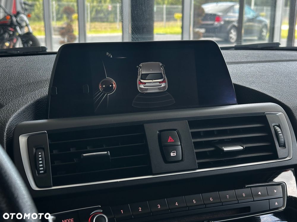 BMW Seria 1 118i - 23