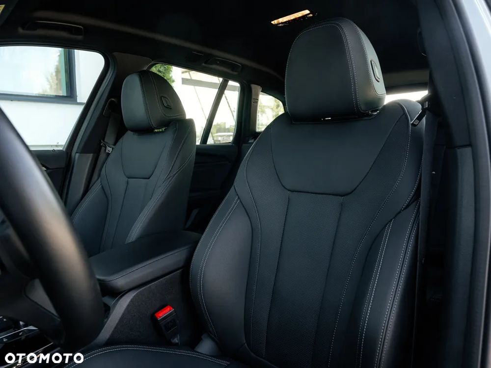 BMW X3 xDrive20i - 11