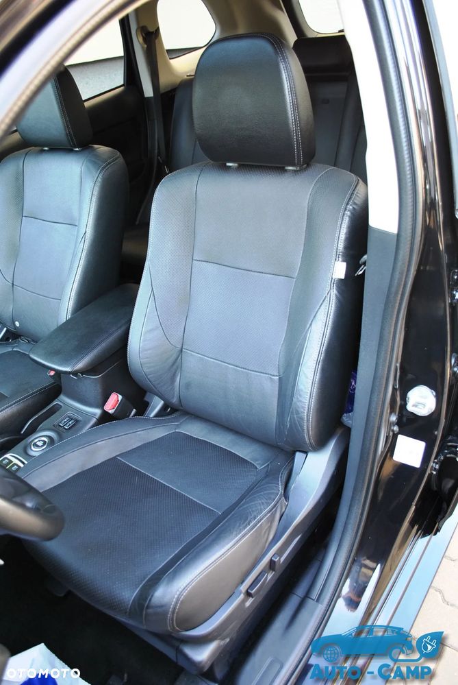 Mitsubishi Outlander Instyle NAVI + - 16