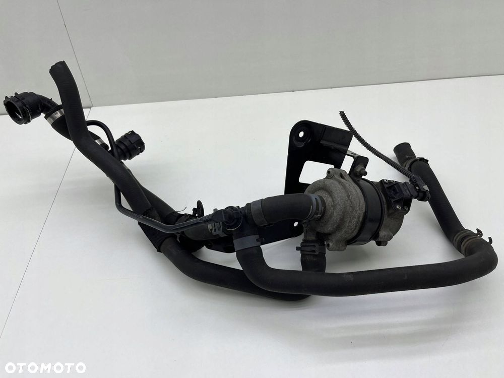 AUDI A4 B9 DODATKOWA POMPA WODY PRZEWODY KOMPLET 8W0121030K 4H0965567A - 1