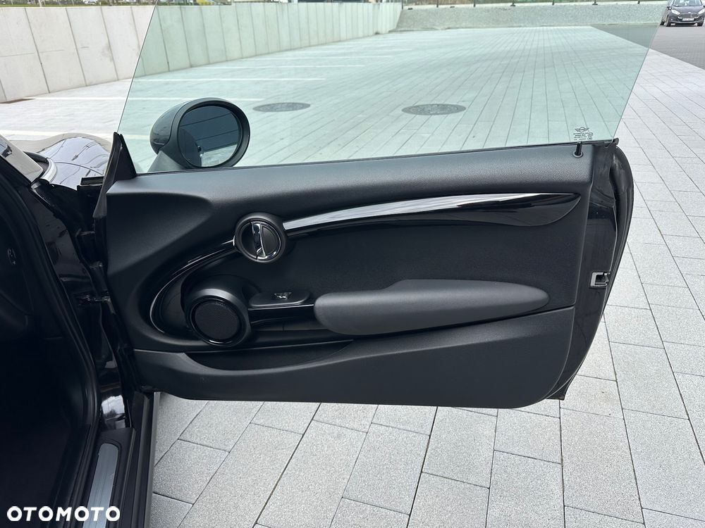 MINI ONE Standard - 8