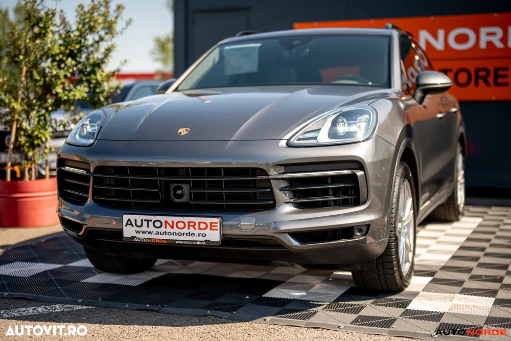 Porsche Cayenne Standard - 5