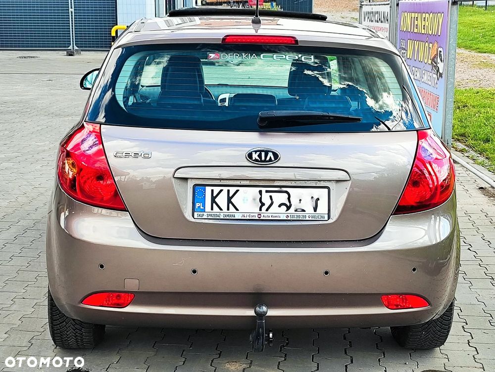 Kia Ceed 1.4 Comfort + - 18