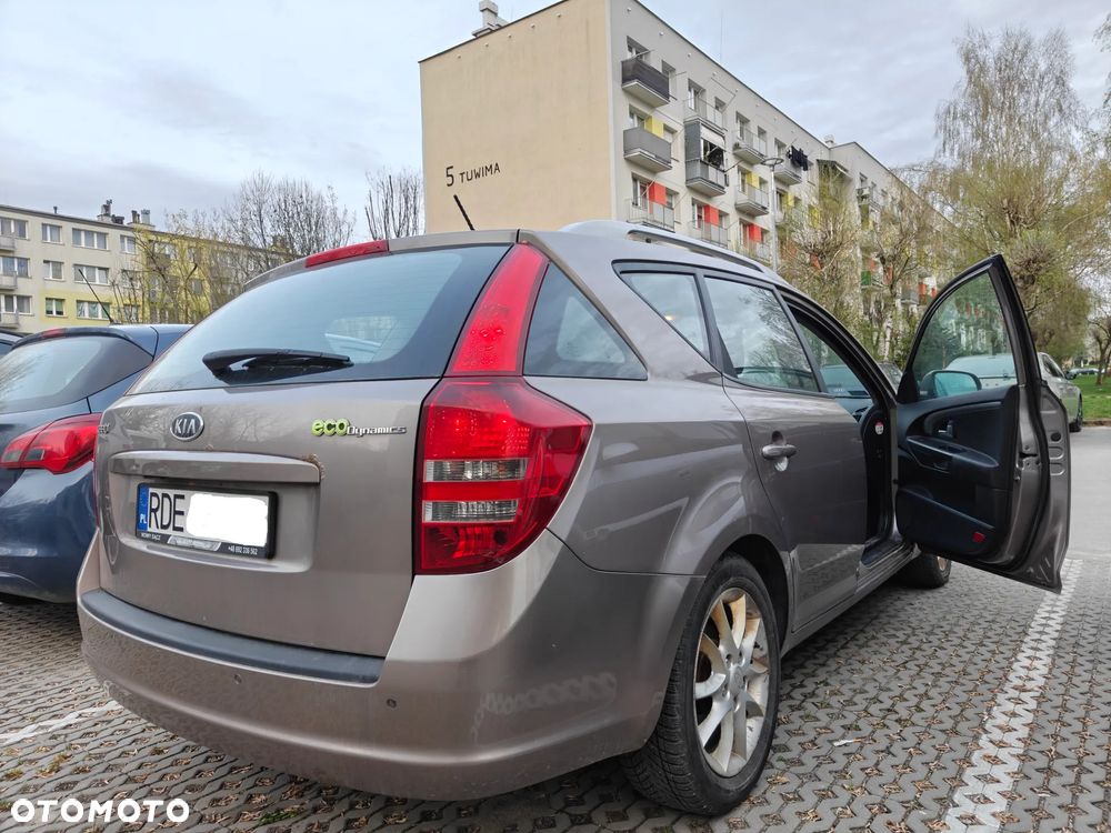 Kia Ceed 1.6 Crdi Comfort - 3