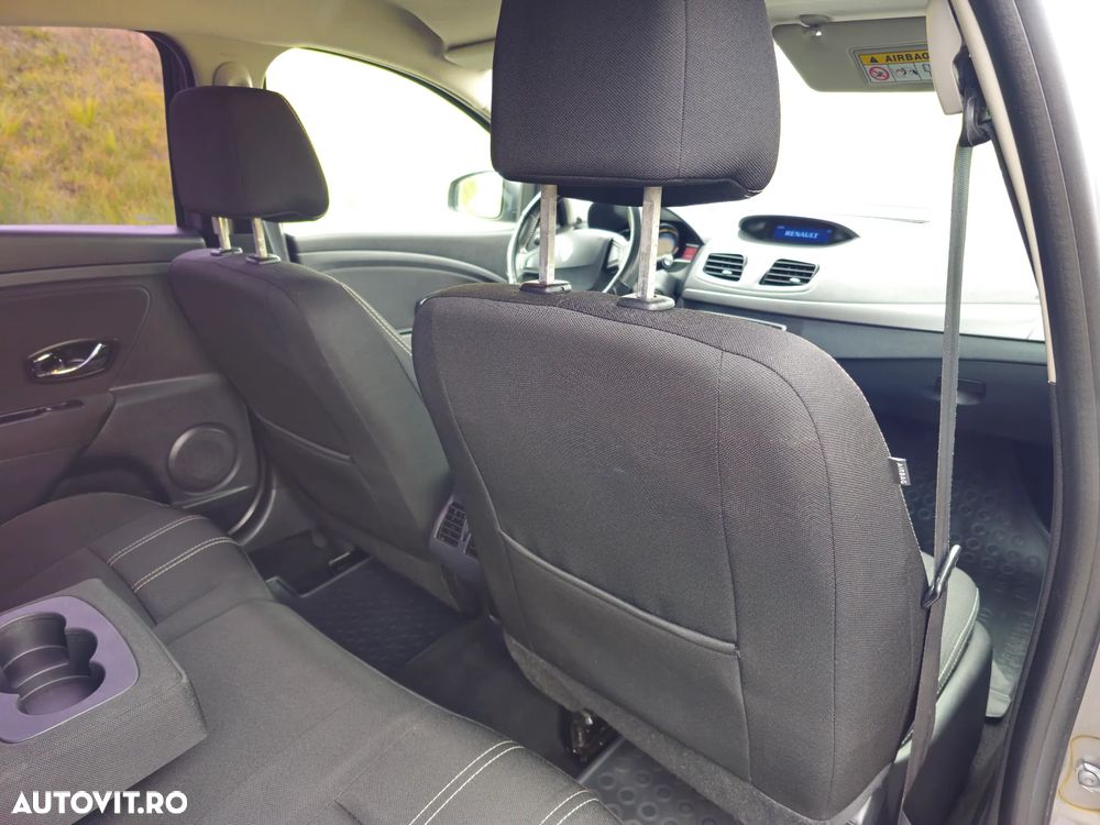 Renault Fluence - 11