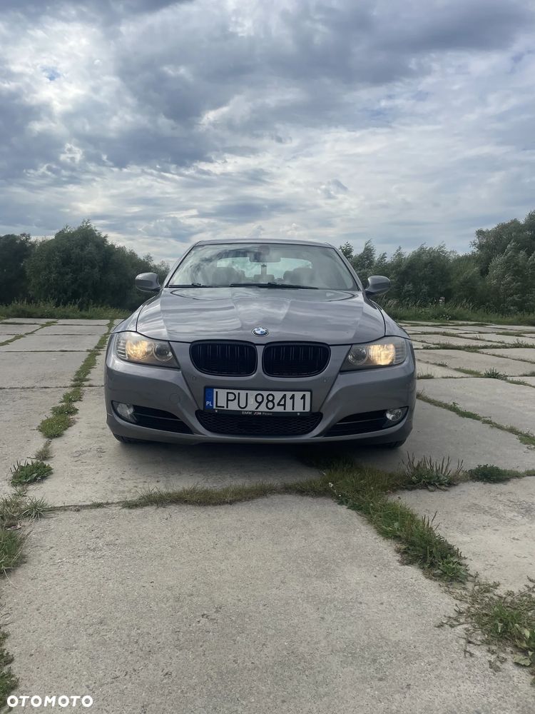 BMW Seria 3 318d - 4