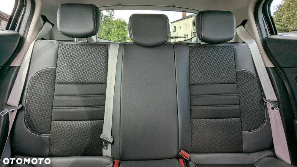 Renault Megane ENERGY TCe 130 BOSE EDITION - 17