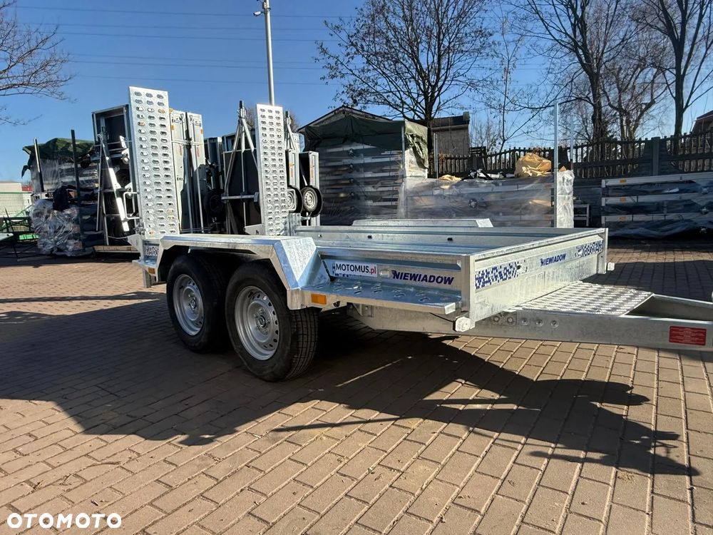 Niewiadów Przyczepa do przewozu sprzętu budowlanego Niewiadów K3027 Najazdy 305x155 cm pod minikoparke walec dostawa pod dom - 13