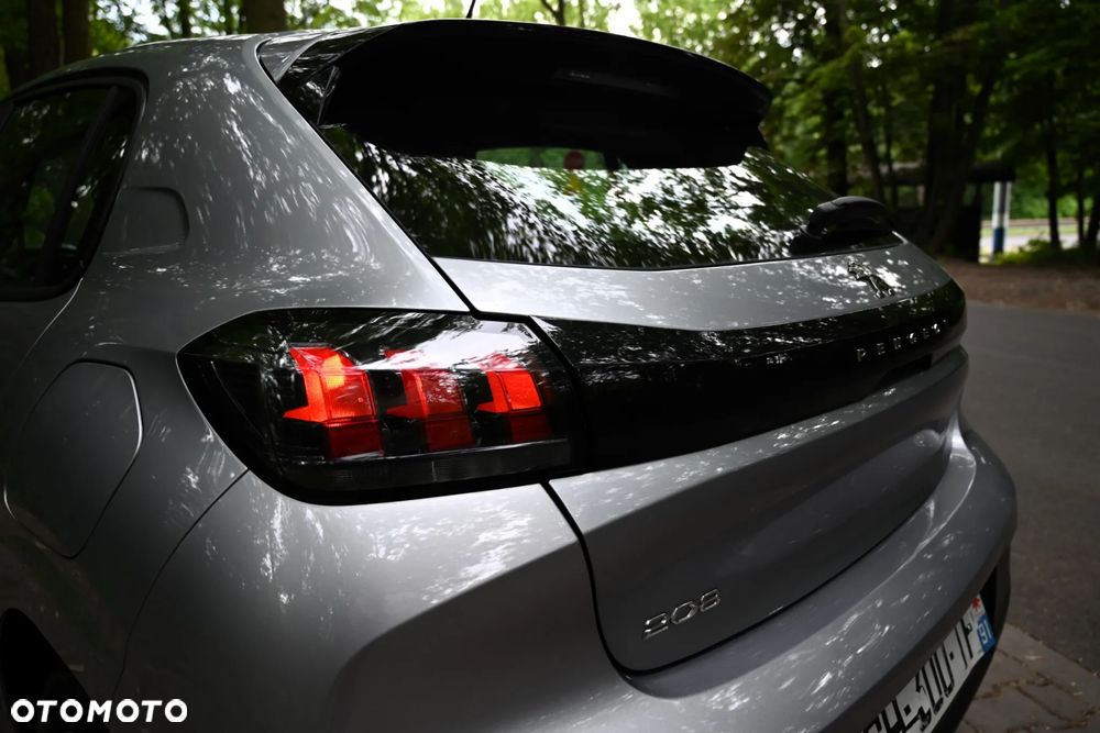 Peugeot 208 - 36