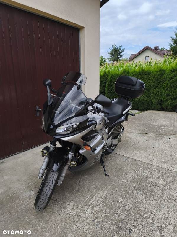 Yamaha FZ6