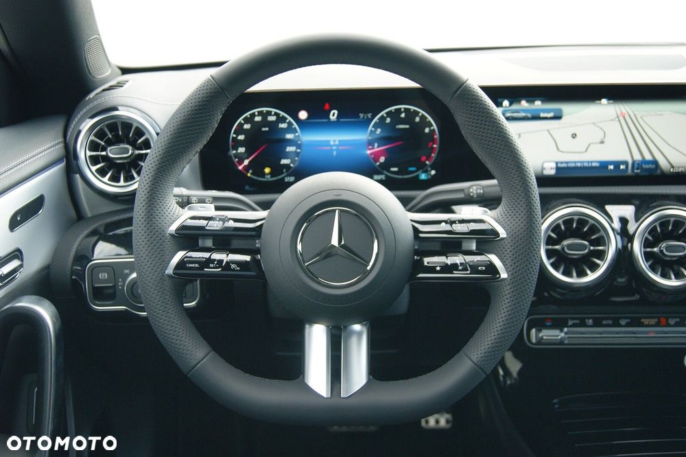 Mercedes-Benz CLA - 9
