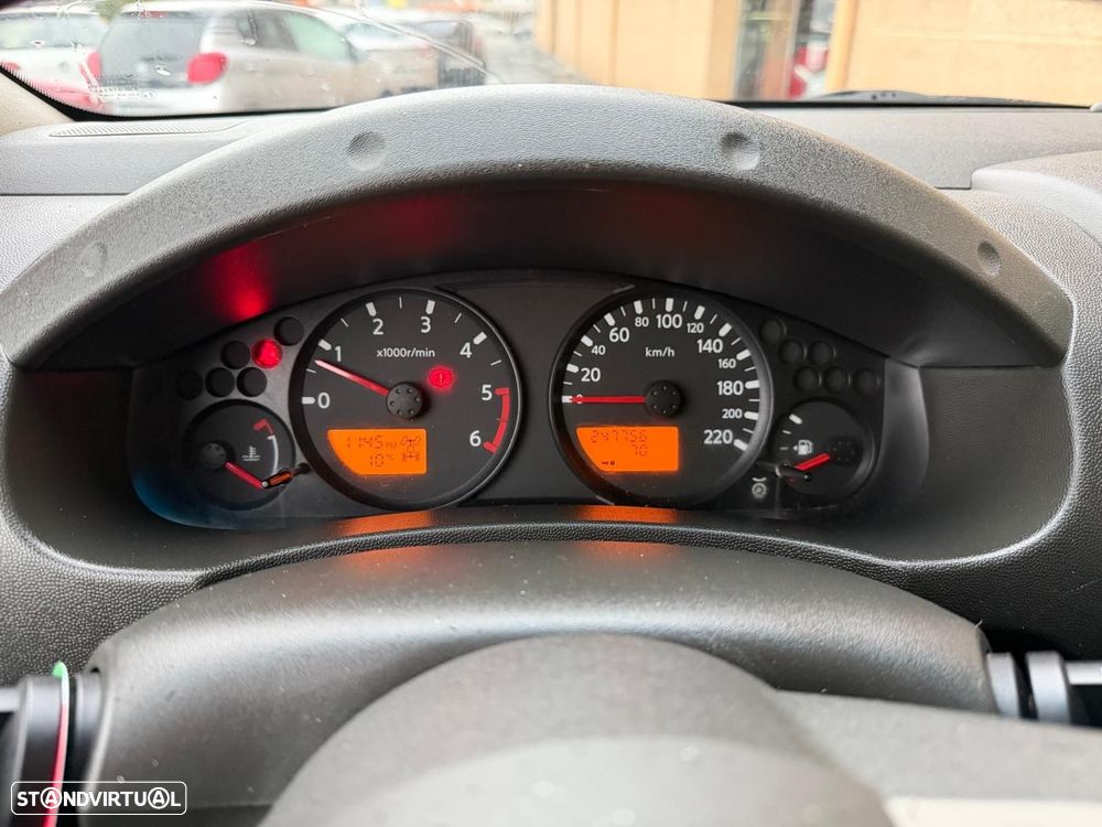 Nissan Navara 2.5 dCi CD LE Prem.+IT - 13