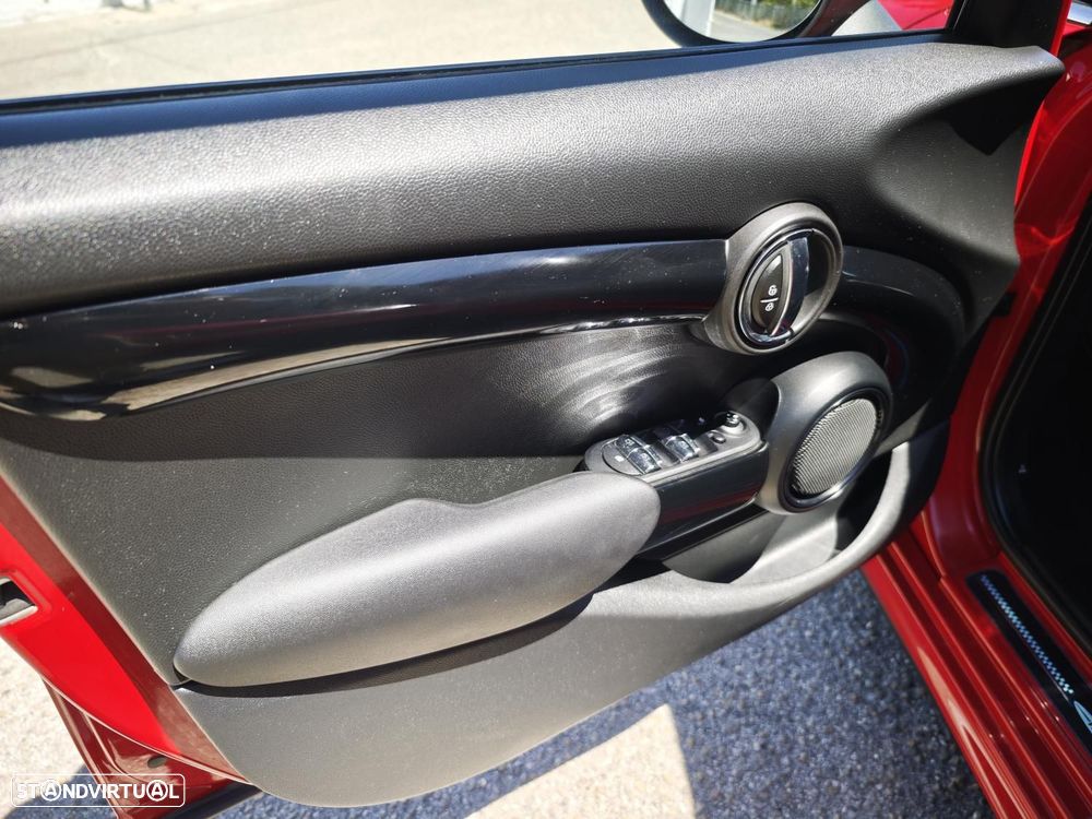 MINI 5 Portas Cooper D - 23
