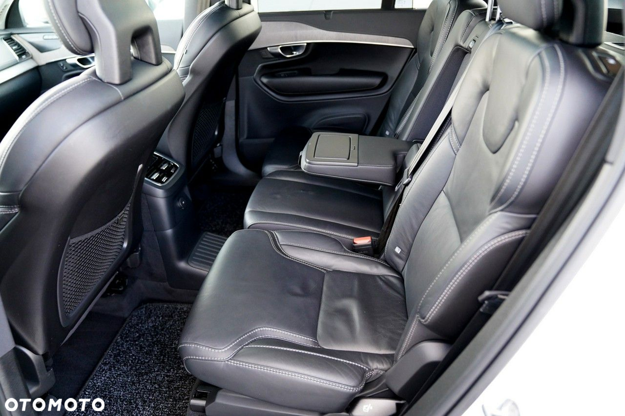 Volvo XC 90 - 31