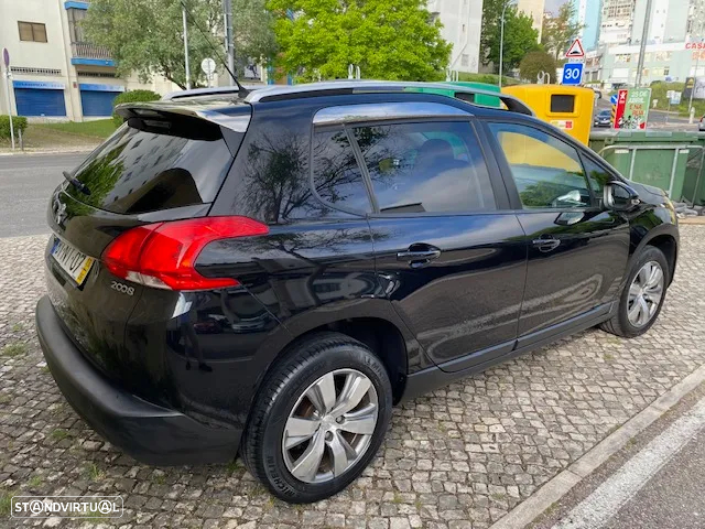 Peugeot 2008 1.2 PureTech Style - 13