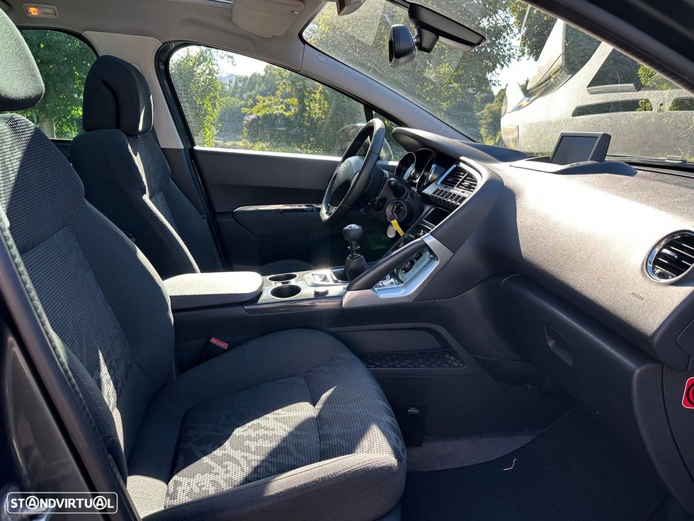 Peugeot 3008 1.6 HDi Allure - 21