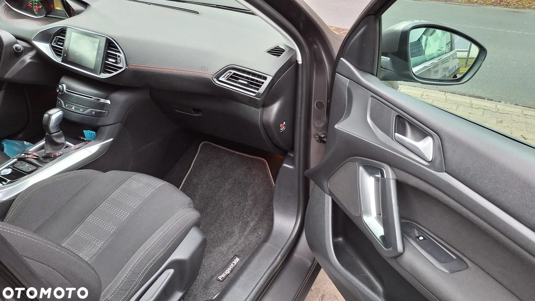 Peugeot 308 1.2 PureTech Allure S&S EAT6 - 15