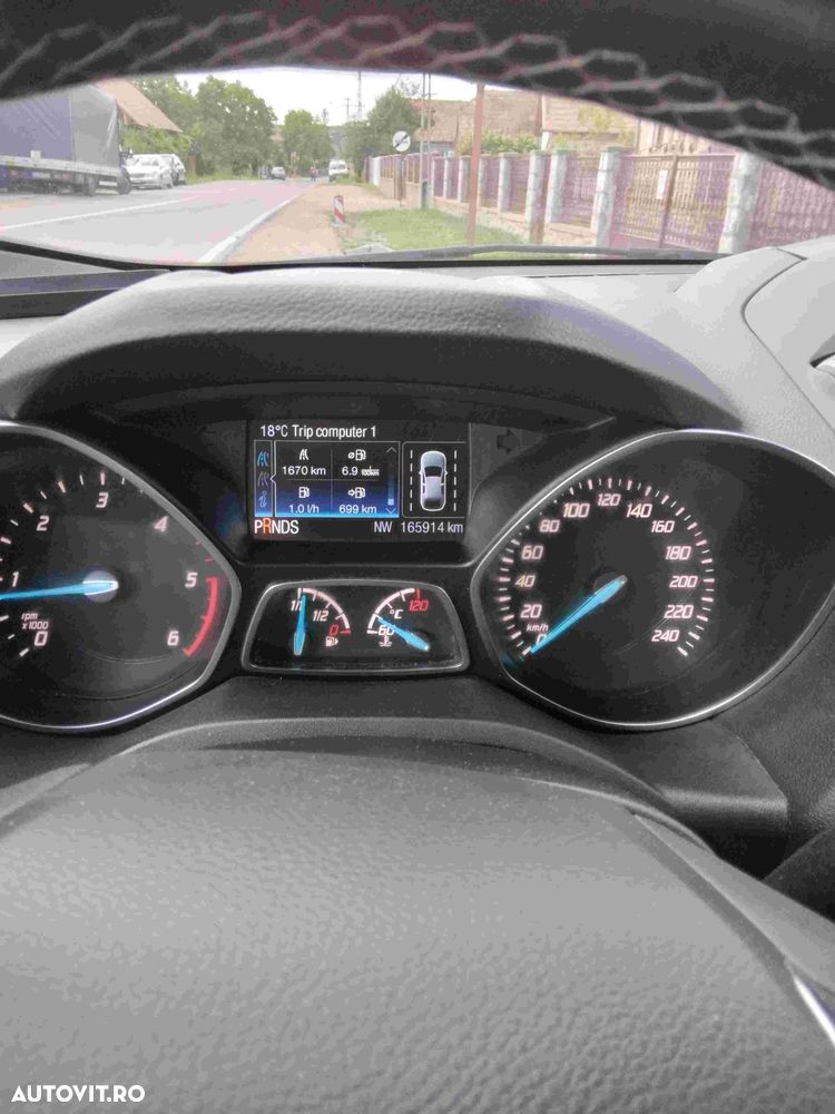 Ford Kuga 2.0 TDCi Powershift 4WD Titanium - 2