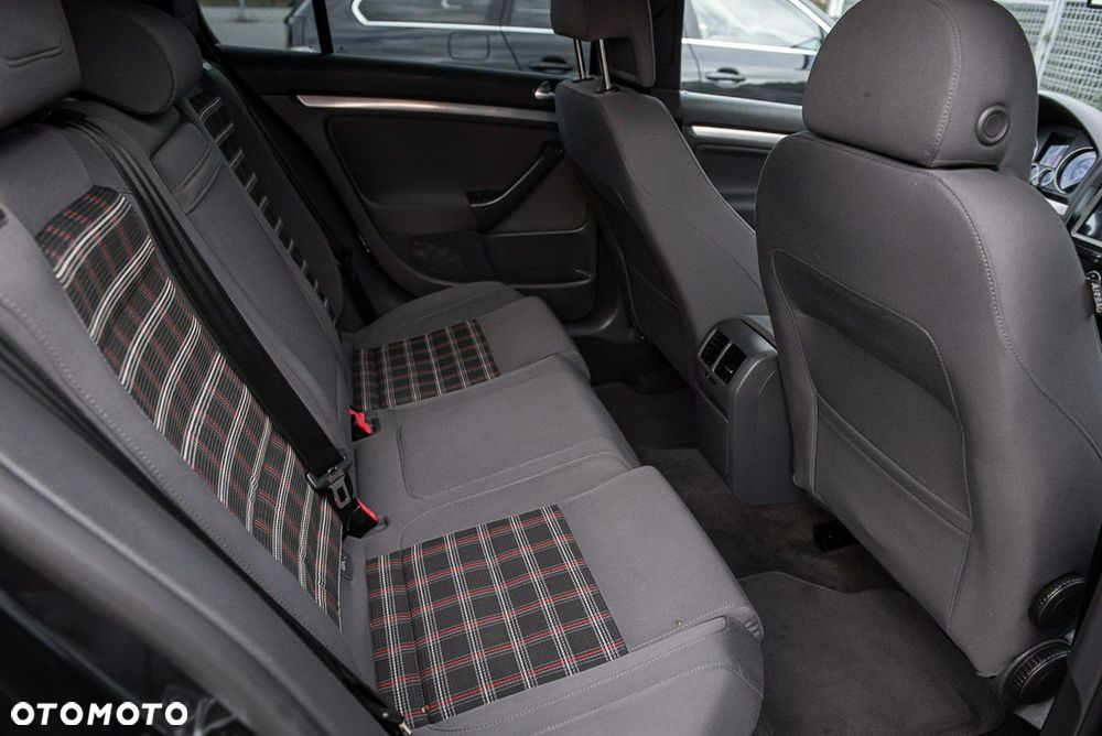 Volkswagen Golf 2.0 GTI - 9