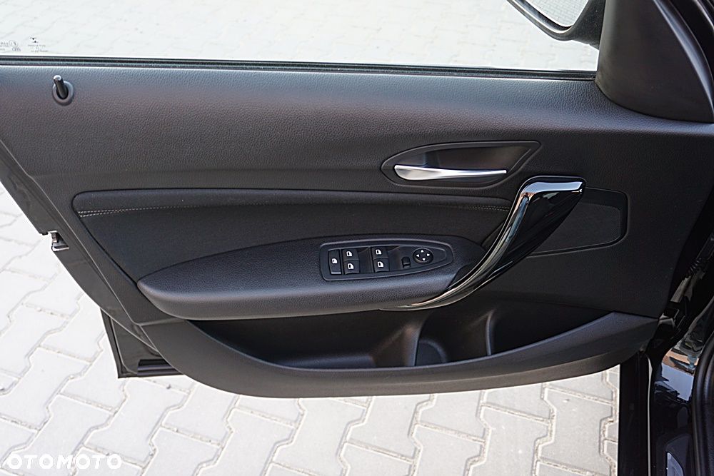 BMW Seria 1 116d EfficientDynamics Edition Sport Line - 33