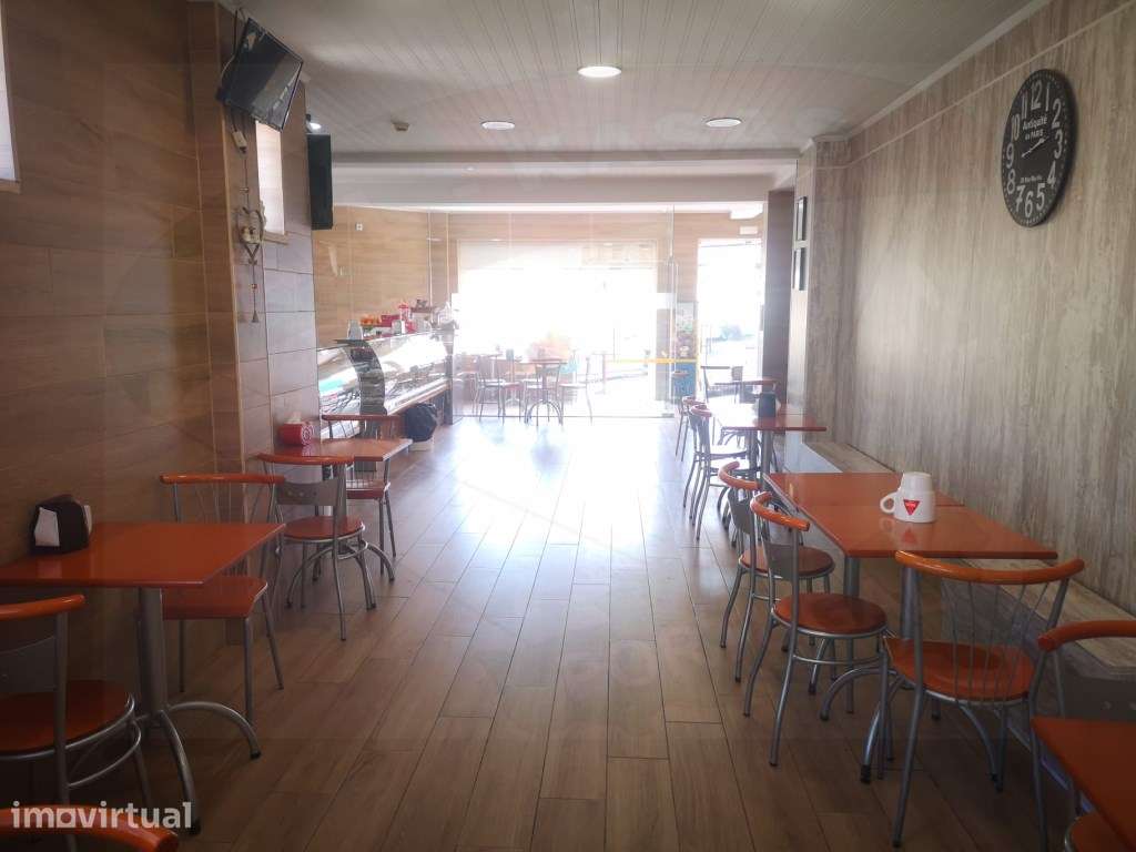 Venda de Fabrica Padaria Pastelaria, com Café Snack Bar no local em... - Grande imagem: 3/25