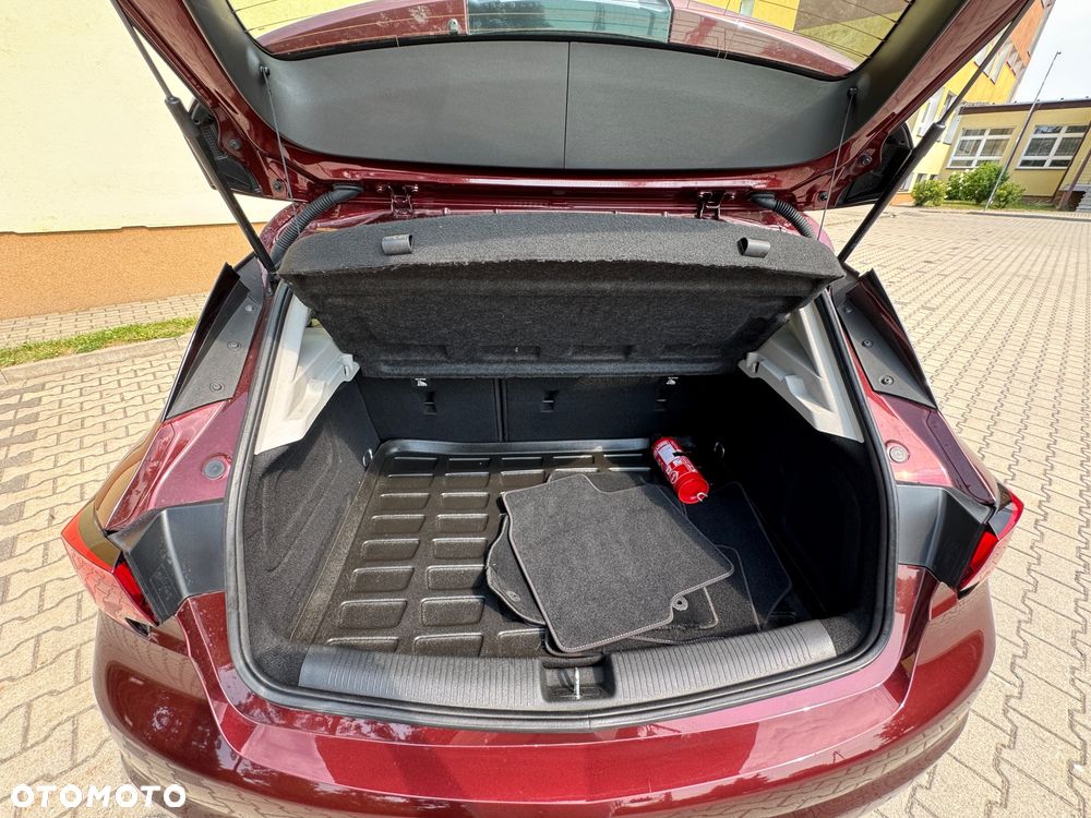 Opel Astra 1.4 T Elite S&S - 9