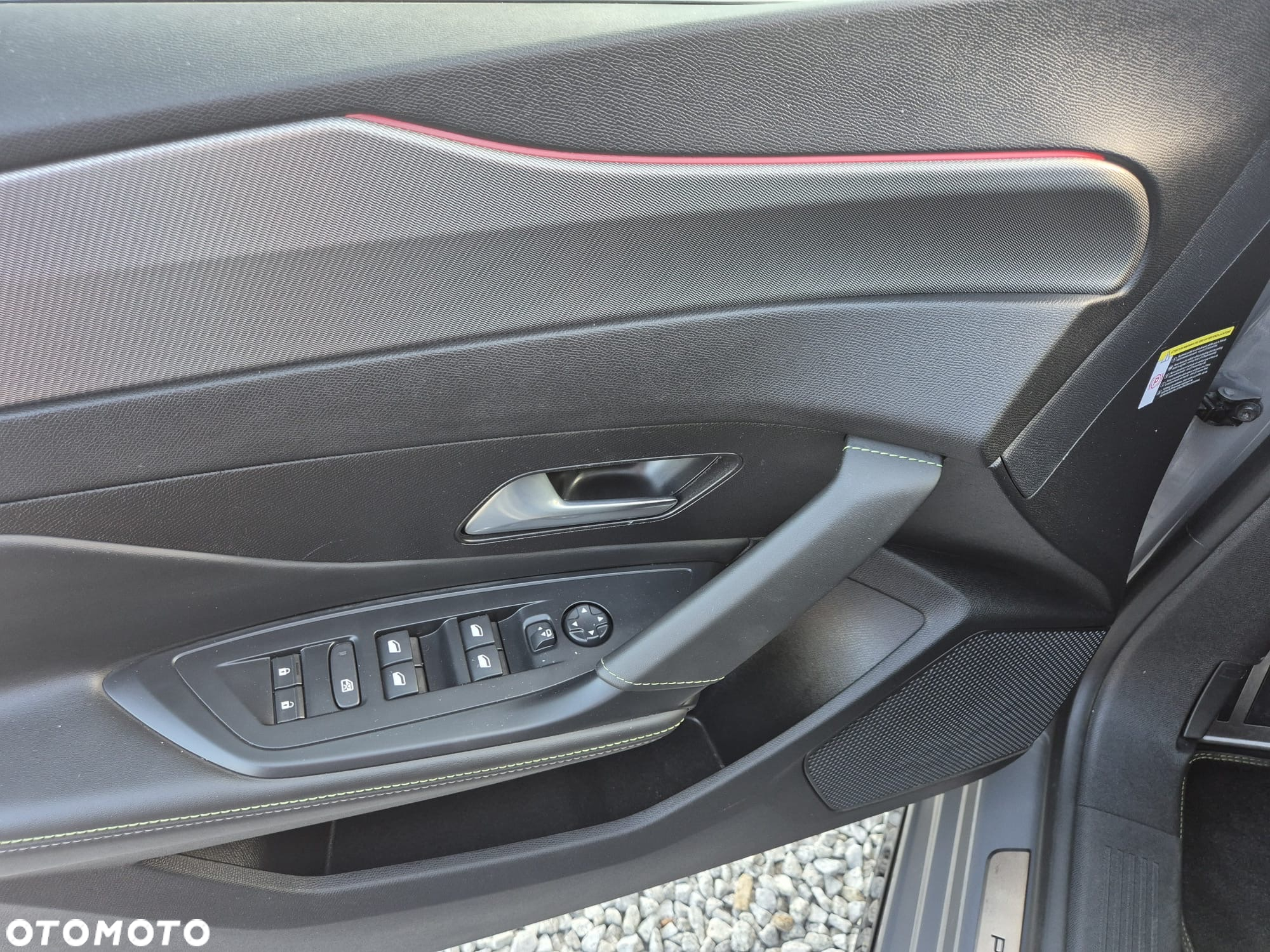 Peugeot 308 1.2 PureTech GT S&S EAT8 - 17