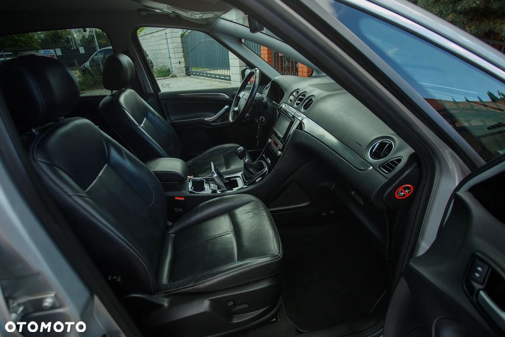 Ford S-Max 2.0 TDCi DPF Titanium X - 29
