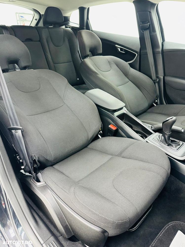 Volvo V40 - 17