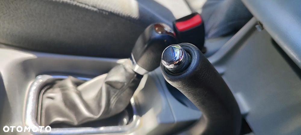 Suzuki Grand Vitara 2.7 V6 7os - 20