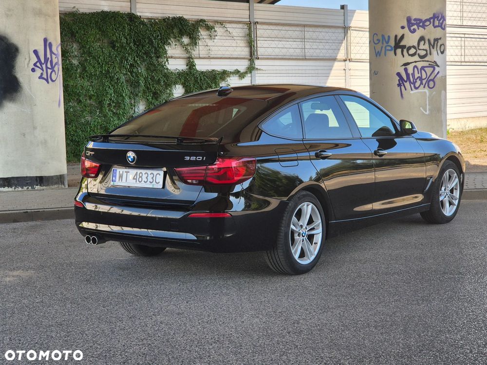 BMW 3GT 320i xDrive - 10