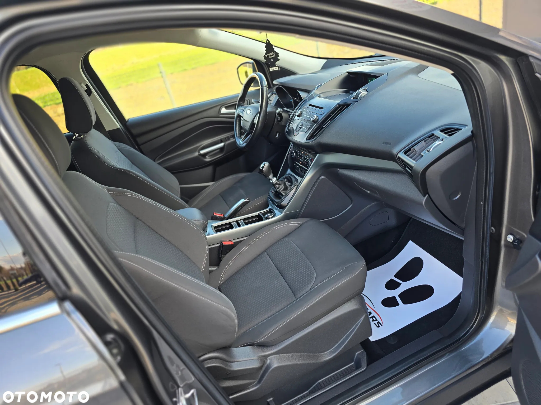Ford Kuga 1.5 EcoBoost 2x4 Trend - 16