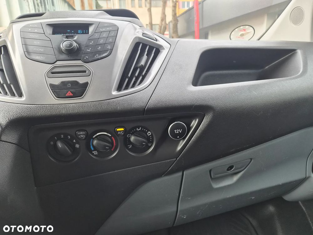 Ford TRANSIT CUSTOM - 4